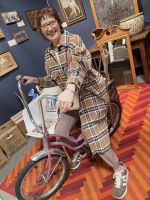 Lander Street Vintage by null