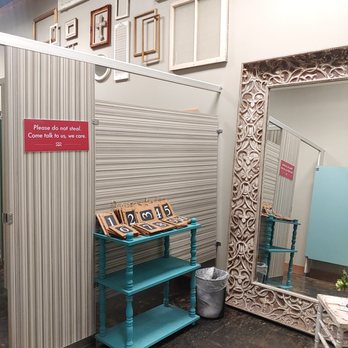 Hope's Closet - Cute and clean dressing room. - Thrift Stores Near Me - Jacksonville, Florida