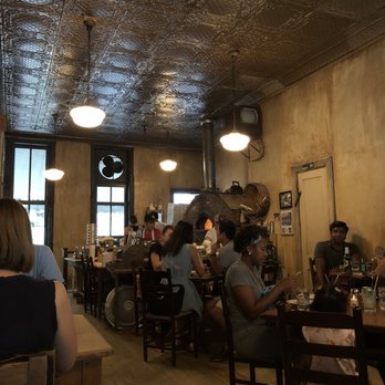 Lucali - Interior - Pizza Near Me - Brooklyn, New York