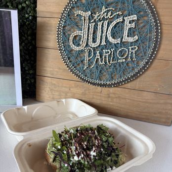 The Juice Parlor - Delicious and adjustable toppings to your liking ! - Vegan Near Me - North Hollywood, California
