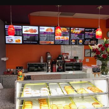 Donald's Donuts - front counter - Donuts Near Me - Houston, Texas