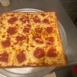 Mamma Marias - 16" Grandma Pizza