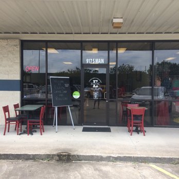 Eclectic Coffee shop - outside with tables and chairs - Coffee & Tea Near Me - Lumberton, Texas Eclectic Coffee shop - outside with tables and chairs - Coffee & Tea Near Me - Lumberton, Texas