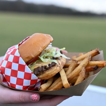 Bear's Burgers - Food Trucks Near Me Bear's Burgers - Food Trucks Near Me