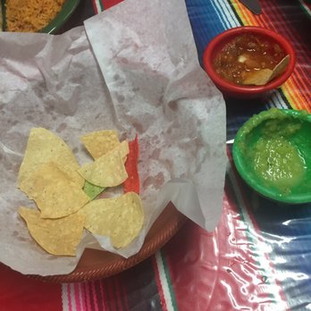 Las Fuentes - Chips, red, corn and green! Salsa, delicious... impossible to keep a full bowl! - Mexican Near Me - La Grange, Texas Las Fuentes - Chips, red, corn and green! Salsa, delicious... impossible to keep a full bowl! - Mexican Near Me - La Grange, Texas