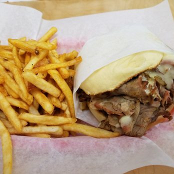 Sweet Tea Express - Tri tip Bistro sandwich, includes grilled onions and mushrooms with fries. - Barbeque Near Me - Central Point, Oregon