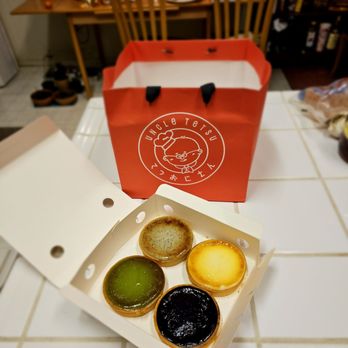 スイーツです 西友】割って食べるチョコティラミスを実食｜西友のオリジナルスイーツ