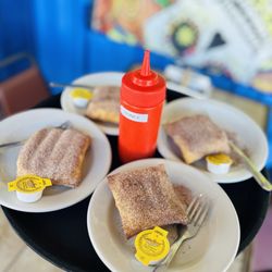 Jefe's Mexican Restaurant - Sopapillas