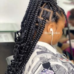 Roxanne African Hair Braiding