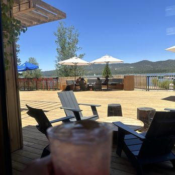 De La Nonna Big Bear - Outside deck area - Pizza Near Me - Big Bear Lake, California