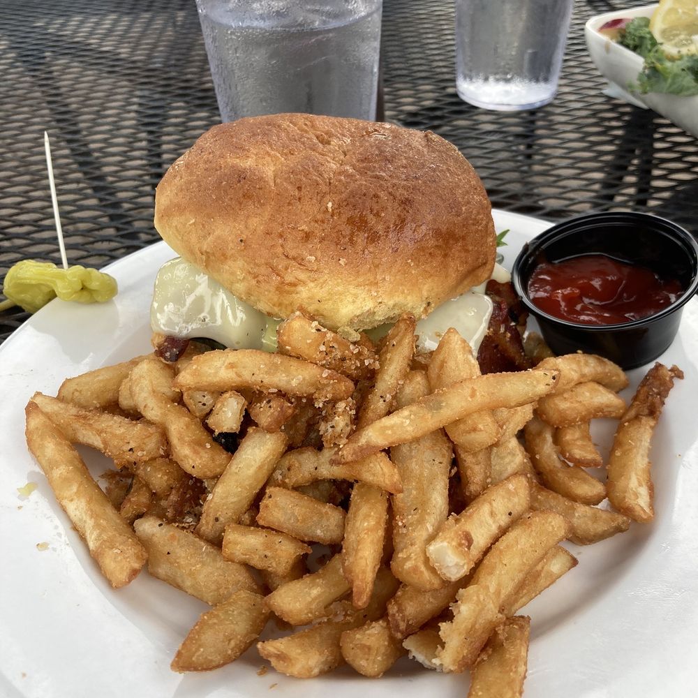 Blue Mountain Brewery - Grilled chicken sandwich was a winner. - Brewpubs Near Me - Afton, Virginia Blue Mountain Brewery - Grilled chicken sandwich was a winner. - Brewpubs Near Me - Afton, Virginia