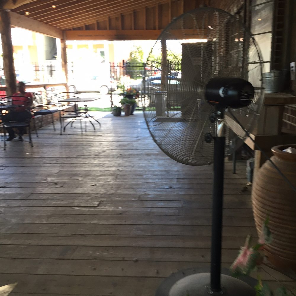 Loflin Yard - New American Near Me - Memphis, Tennessee