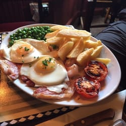 Black Horse - Ham egg & chips