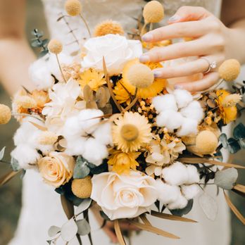 Carol Flowers Studio - Dried Flower - Florists Near Me - Fresh Meadows, New York