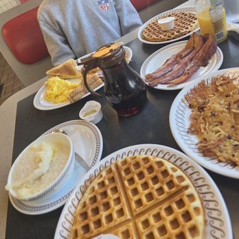 Waffle House - American Near Me - Avon, Indiana