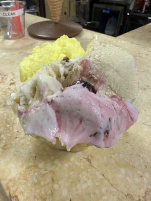 That's Amore Gelato by null