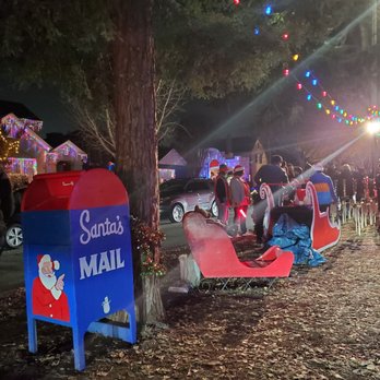 Christmas Tree Lane - Lights and decor - Local Flavor Near Me - Alameda, California