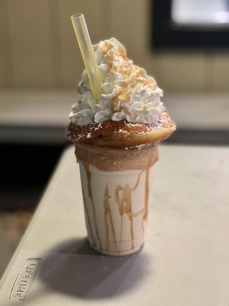 The Parlor Ice Cream Puffs, Sacramento Roadtrippers