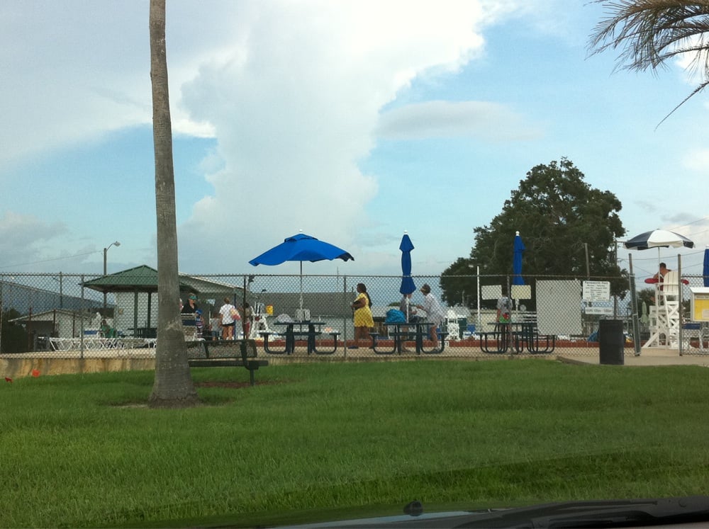 FARNSWORTH POOL Updated September 2024 1 Surprise Dr, Winter Garden