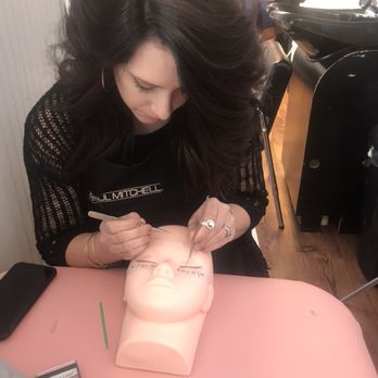 Lash Guru - Class is in session! Learn how to apply Mink Eyelash Extensions! - Eyelash Service Near Me - Columbia, Maryland