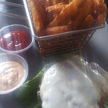 The Point in Fells - Burger without the bun - New American Near Me - Baltimore, Maryland The Point in Fells - Burger without the bun - New American Near Me - Baltimore, Maryland