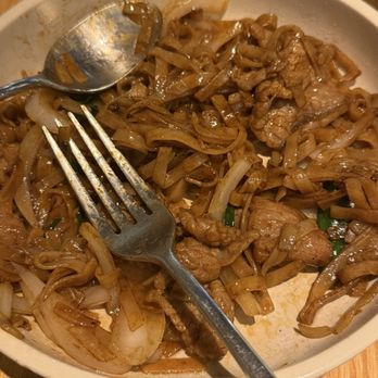 The Cozy Wok - Beef ho fun - Chinese Near Me - Vancouver, British Columbia The Cozy Wok - Beef ho fun - Chinese Near Me - Vancouver, British Columbia