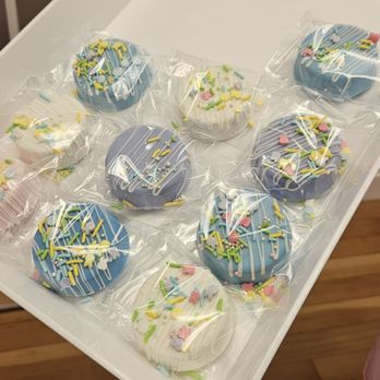 We Are Cake - Cupcakes Near Me - Happy Valley, Oregon We Are Cake - Cupcakes Near Me - Happy Valley, Oregon