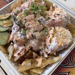 tsunami nachos with spicy tobiko salmon tsunami nachos with spicy tobiko salmon