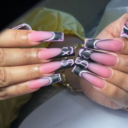 Lavue Nail Lounge