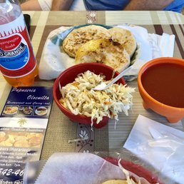 Pupusa revuelta de arroz Pupusa revuelta de arroz