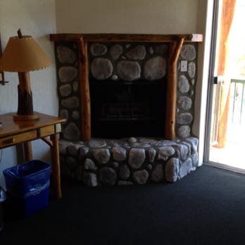 Holiday Inn The Lodge at Big Bear Lake - Big Bear, CA