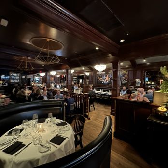Abe & Louie's - Steakhouses Near Me - Boston, Massachusetts