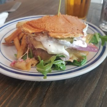 Duke's Counter - Brunchie burger - Burgers Near Me - Washington, DC, District of Columbia
