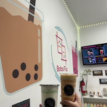 Boba Flip - Buko Pandan Smoothie and Thai Tea Swirl Smoothie - Bubble Tea Near Me - Brea, California Boba Flip - Buko Pandan Smoothie and Thai Tea Swirl Smoothie - Bubble Tea Near Me - Brea, California