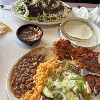 Los Mariachis Mexican Restaurant - Beef nachos and carne enchilada (pork) - Mexican Near Me - Baltimore, Maryland Los Mariachis Mexican Restaurant - Beef nachos and carne enchilada (pork) - Mexican Near Me - Baltimore, Maryland