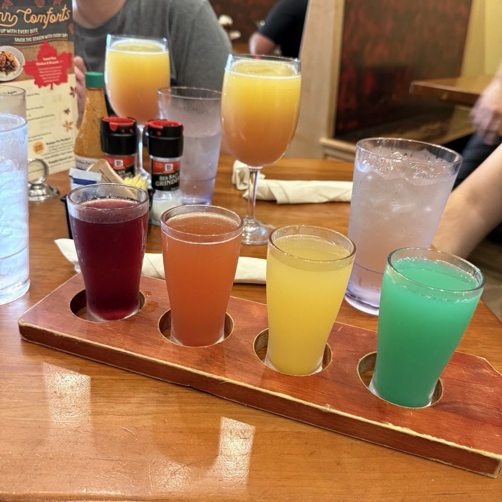 Ruby Slipper Decatur - Mimosa flight & ruby mimosa - Breakfast & Brunch Near Me - New Orleans, Louisiana