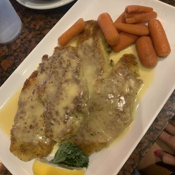 Lazy Days Restaurant - Grouper fried - Seafood Near Me - Islamorada, Florida