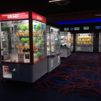 Round1 Bowling & Arcade - Exton - Ufo catcher machines - Arcades Near Me - Exton, Pennsylvania