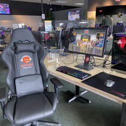 Scrims Esports Gaming Center - Gaming pod