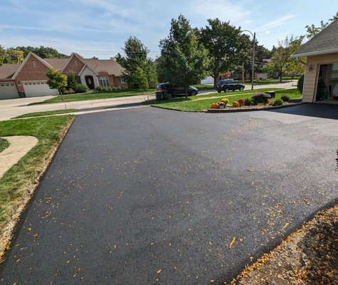 Finished asphalt driveway
