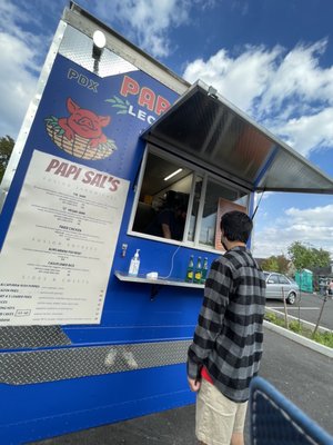 Papi Sal's by null