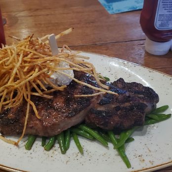 Lainey Wilson's Bell Bottoms Up - Ribeye - Cocktail Bars Near Me - Nashville, Tennessee Lainey Wilson's Bell Bottoms Up - Ribeye - Cocktail Bars Near Me - Nashville, Tennessee