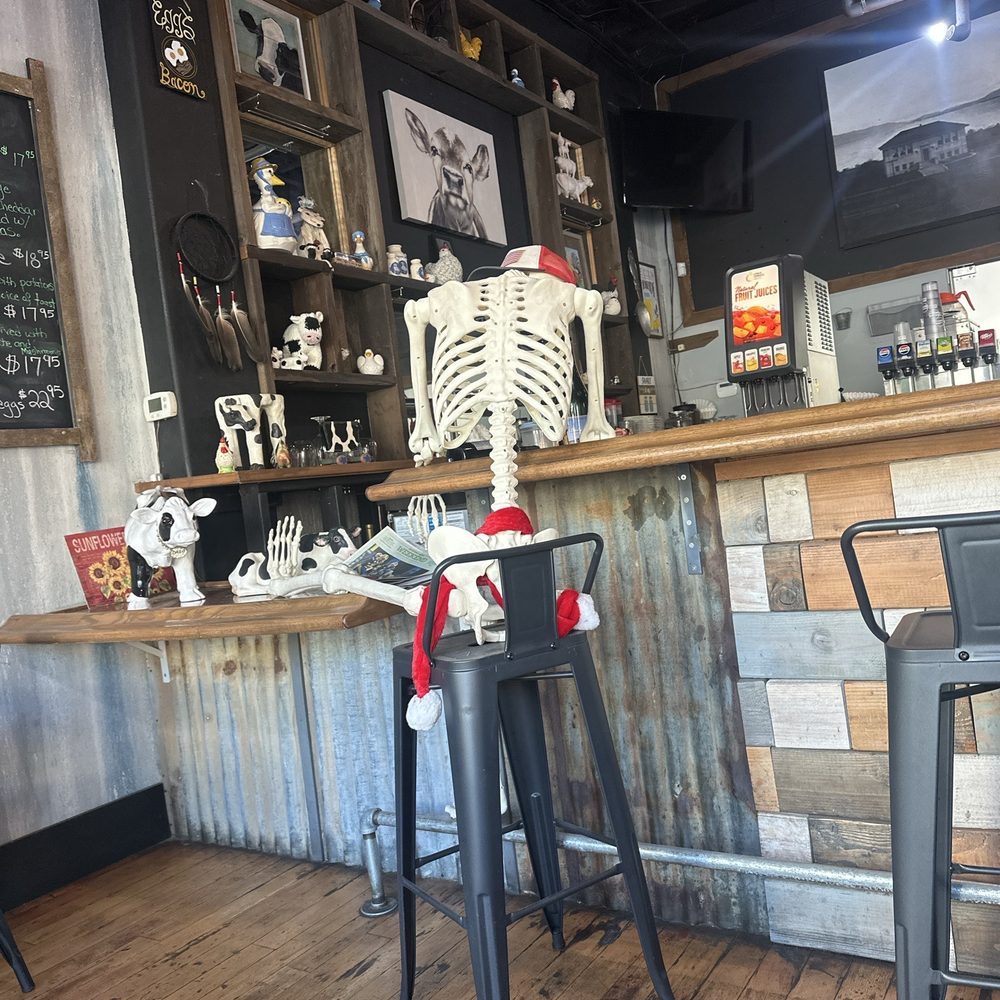 Mike’s Breakfast and Lunch - Cafes Near Me - Lakeport, California Mike’s Breakfast and Lunch - Cafes Near Me - Lakeport, California