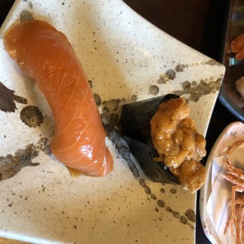 Shiro's - Uni & salmon close up - Sushi Bars Near Me - Seattle, Washington