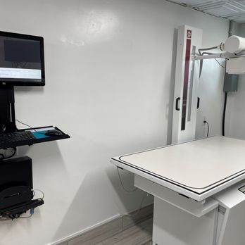 1. Live Oak Veterinary Hospital