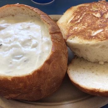 Splash Cafe - Bread Bowl of Clam Chowder - American Near Me - Pismo Beach, California