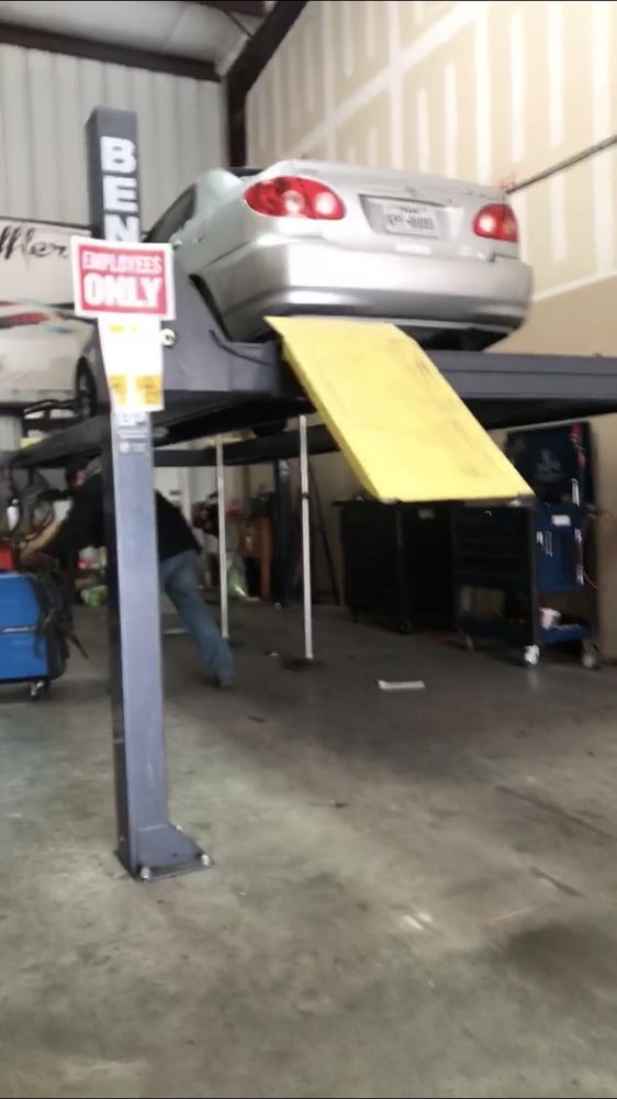 UNITED MUFFLER SHOP 14100 Bammel North Houston Rd, Houston, Texas