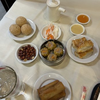 Da Hong Pao - Dim sum shrimp dumpling, sesame ball, spring roll, crispy rice, - Cantonese Near Me - Washington, DC, District of Columbia Da Hong Pao - Dim sum shrimp dumpling, sesame ball, spring roll, crispy rice, - Cantonese Near Me - Washington, DC, District of Columbia
