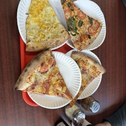 Politos Pizza - Pizza slices
