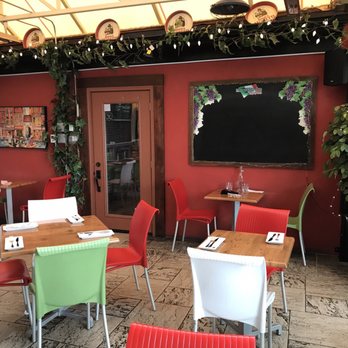 Papa Giuseppe’s - Outdoor patio dining area - Italian Near Me - Mississauga, Ontario Papa Giuseppe’s - Outdoor patio dining area - Italian Near Me - Mississauga, Ontario